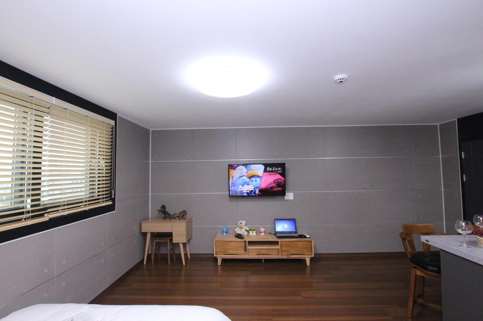 Uljin Blue Ara Cd Pension Room photo